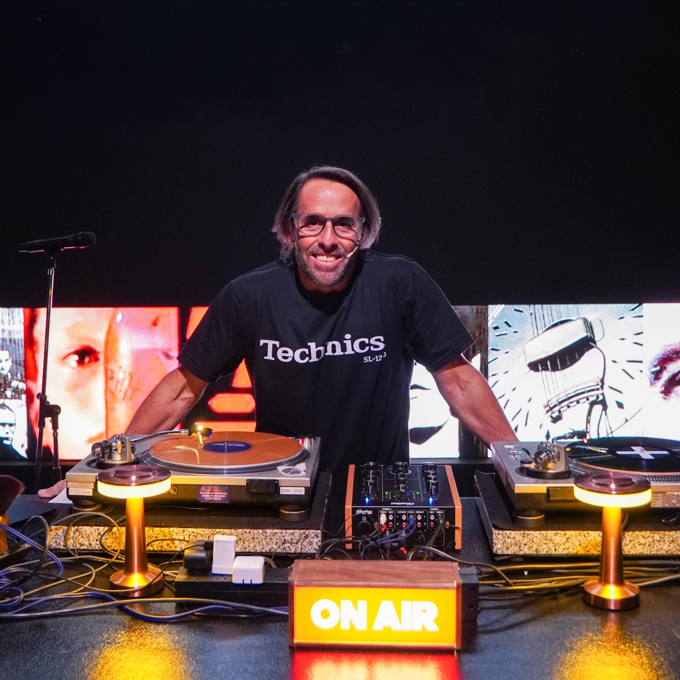 Experiencia HiFI guiada por DJ Pol